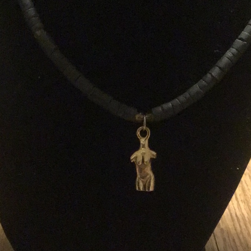 Necklace - Picture 3 of 4